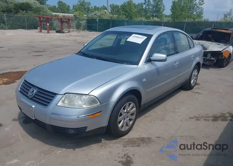 2002 Volkswagen Passat Gls from USA, damaged, VIN WVWPD63B32P446818